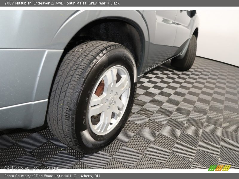 Satin Meisai Gray Pearl / Black 2007 Mitsubishi Endeavor LS AWD