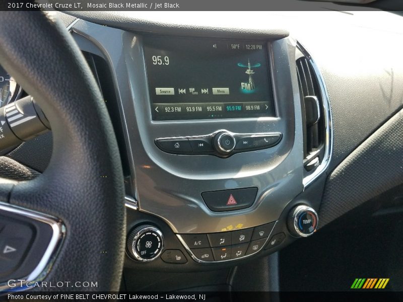 Mosaic Black Metallic / Jet Black 2017 Chevrolet Cruze LT