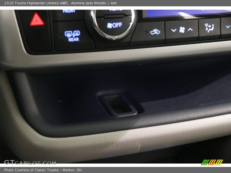 Alumina Jade Metallic / Ash 2016 Toyota Highlander Limited AWD