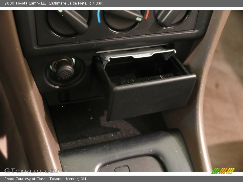 Cashmere Beige Metallic / Oak 2000 Toyota Camry LE
