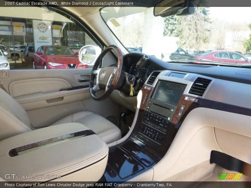 White Diamond / Cocoa/Light Cashmere 2007 Cadillac Escalade AWD