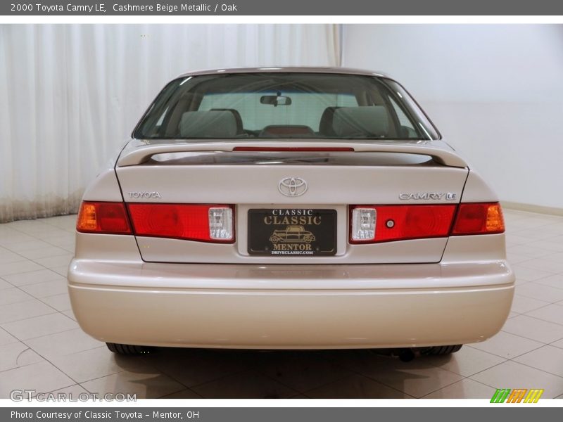 Cashmere Beige Metallic / Oak 2000 Toyota Camry LE