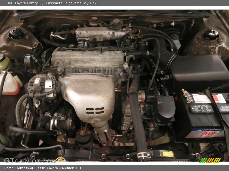 Cashmere Beige Metallic / Oak 2000 Toyota Camry LE