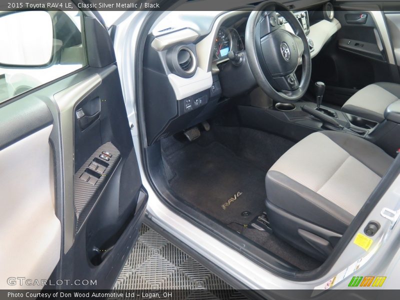 Classic Silver Metallic / Black 2015 Toyota RAV4 LE