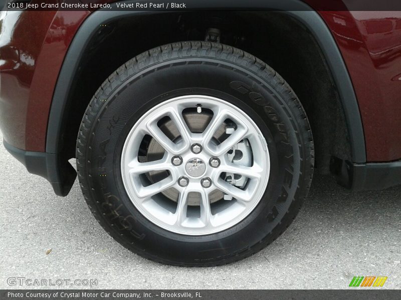 Velvet Red Pearl / Black 2018 Jeep Grand Cherokee Laredo