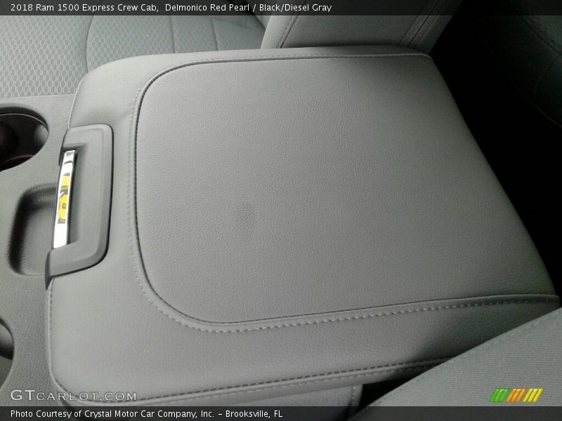 Delmonico Red Pearl / Black/Diesel Gray 2018 Ram 1500 Express Crew Cab