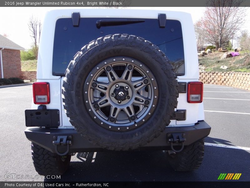 Bright White / Black 2016 Jeep Wrangler Unlimited Rubicon 4x4