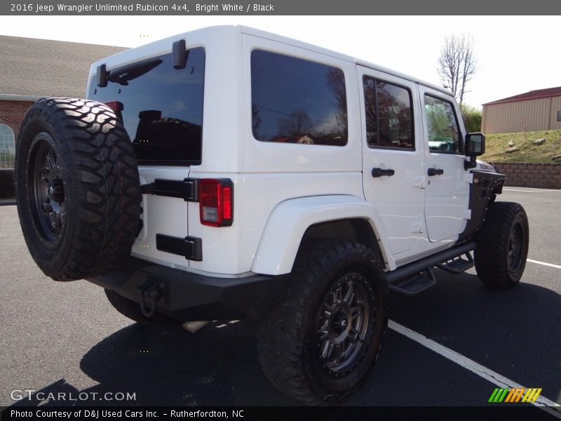 Bright White / Black 2016 Jeep Wrangler Unlimited Rubicon 4x4