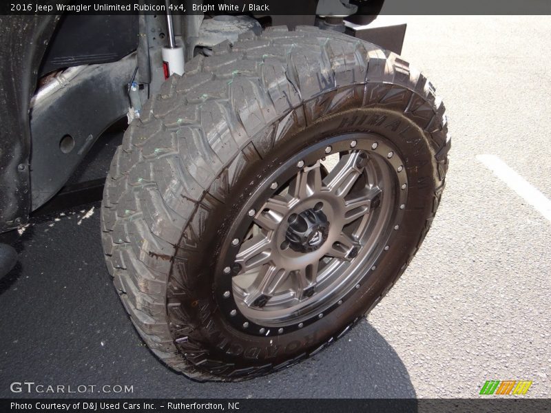 Bright White / Black 2016 Jeep Wrangler Unlimited Rubicon 4x4