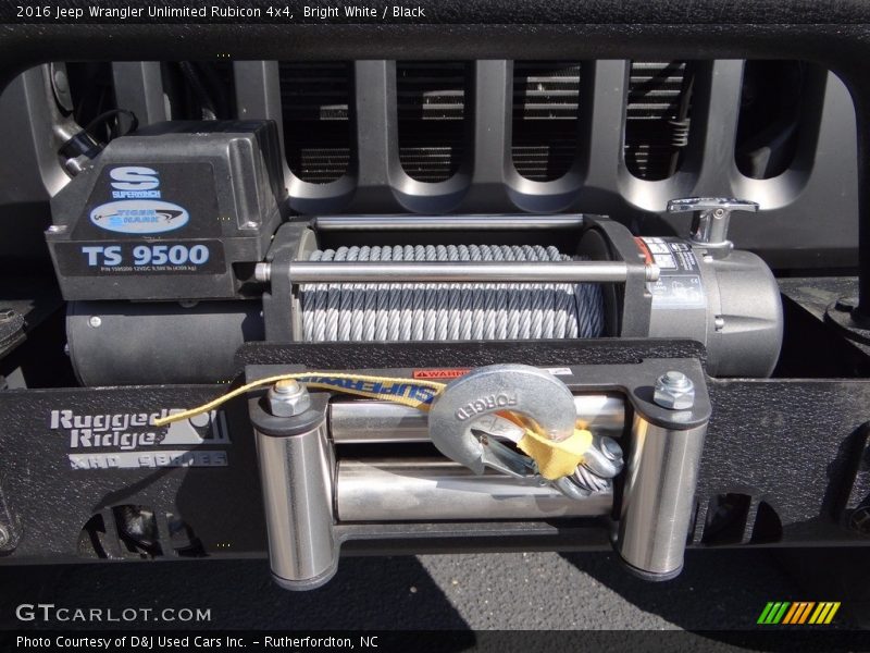 Bright White / Black 2016 Jeep Wrangler Unlimited Rubicon 4x4