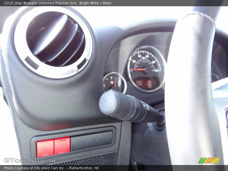 Bright White / Black 2016 Jeep Wrangler Unlimited Rubicon 4x4