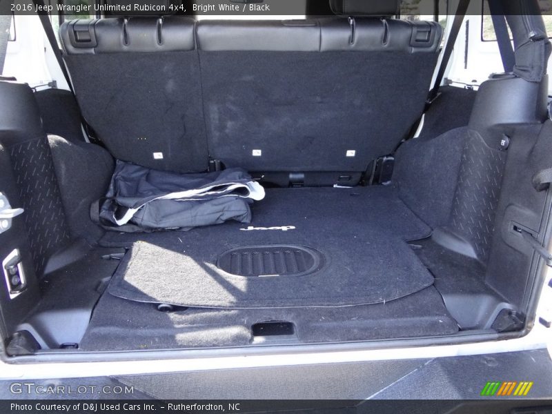 Bright White / Black 2016 Jeep Wrangler Unlimited Rubicon 4x4