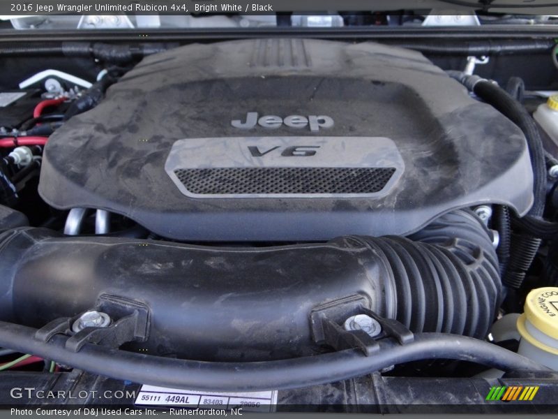 Bright White / Black 2016 Jeep Wrangler Unlimited Rubicon 4x4