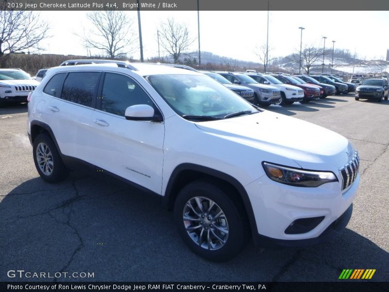 Bright White / Black 2019 Jeep Cherokee Latitude Plus 4x4