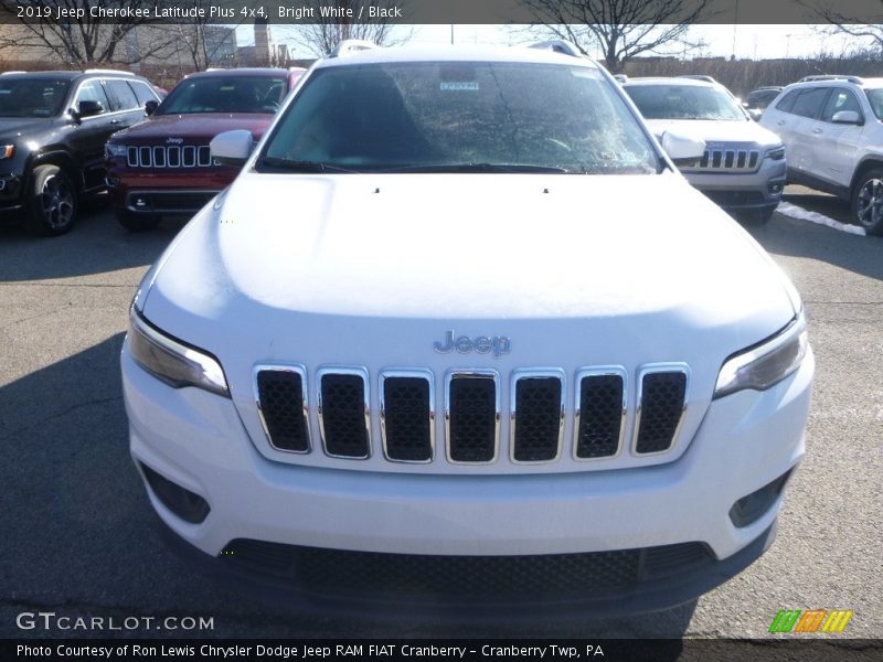 Bright White / Black 2019 Jeep Cherokee Latitude Plus 4x4