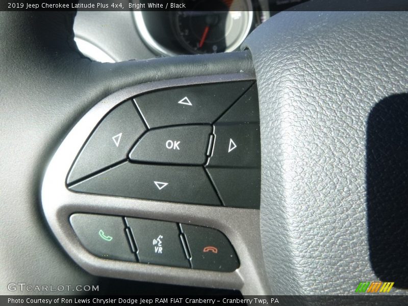 Bright White / Black 2019 Jeep Cherokee Latitude Plus 4x4