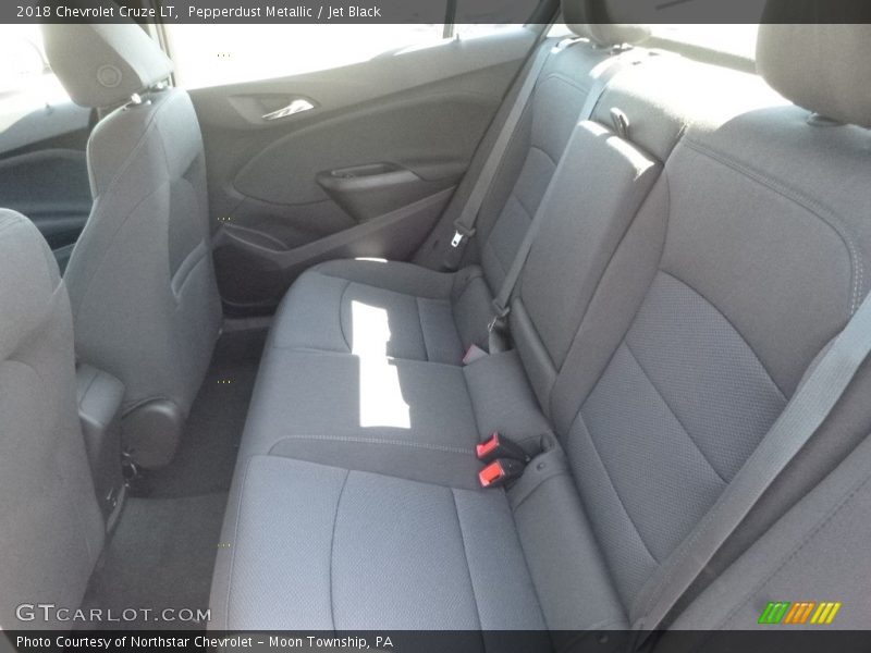 Pepperdust Metallic / Jet Black 2018 Chevrolet Cruze LT