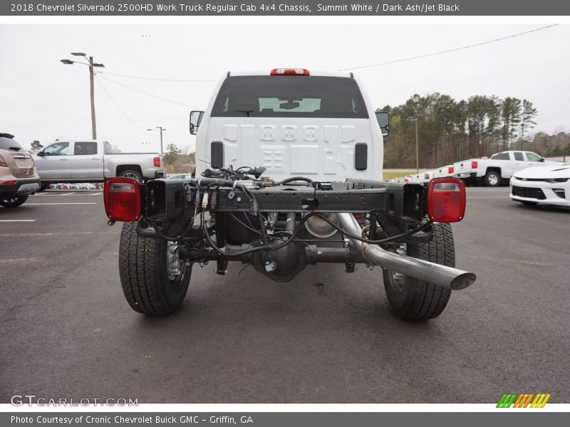Summit White / Dark Ash/Jet Black 2018 Chevrolet Silverado 2500HD Work Truck Regular Cab 4x4 Chassis