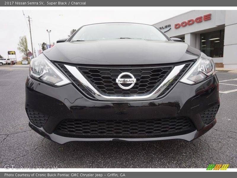 Super Black / Charcoal 2017 Nissan Sentra SV