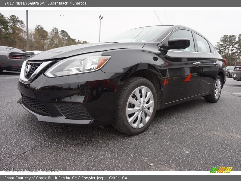Super Black / Charcoal 2017 Nissan Sentra SV
