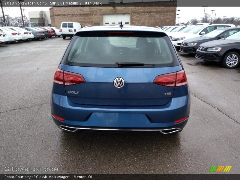 Silk Blue Metallic / Titan Black 2018 Volkswagen Golf S