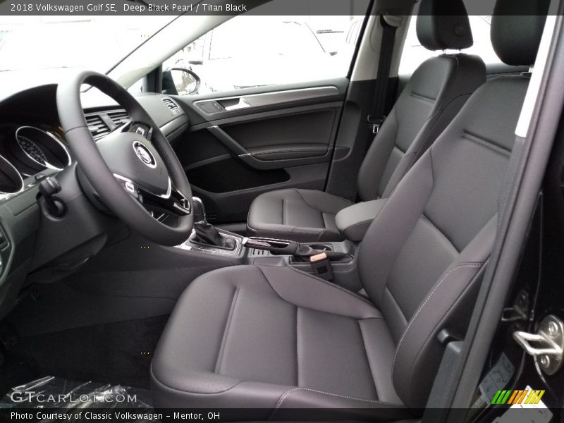  2018 Golf SE Titan Black Interior