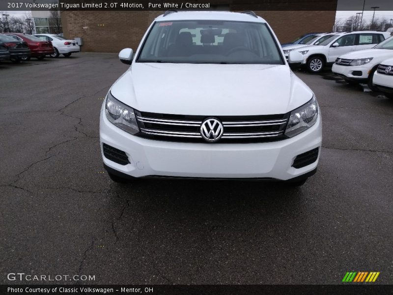 Pure White / Charcoal 2017 Volkswagen Tiguan Limited 2.0T 4Motion