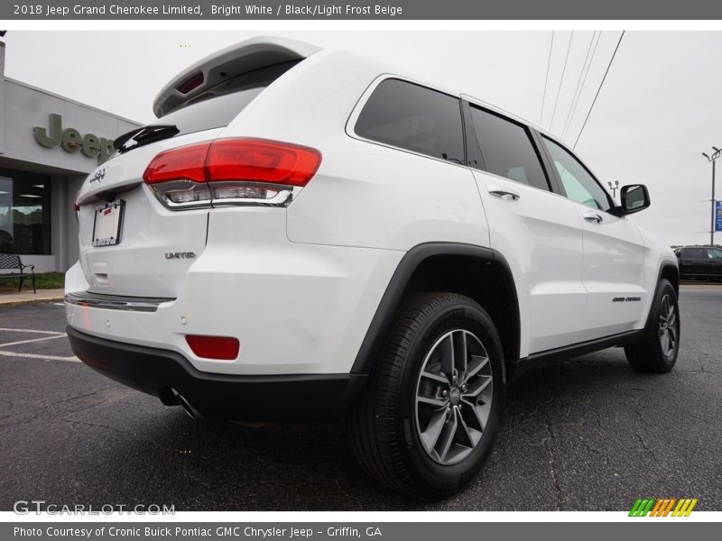 Bright White / Black/Light Frost Beige 2018 Jeep Grand Cherokee Limited