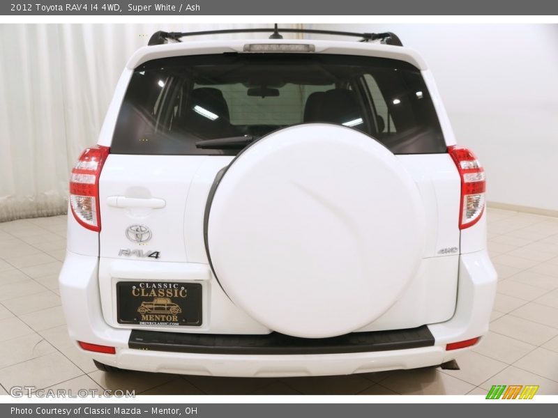 Super White / Ash 2012 Toyota RAV4 I4 4WD