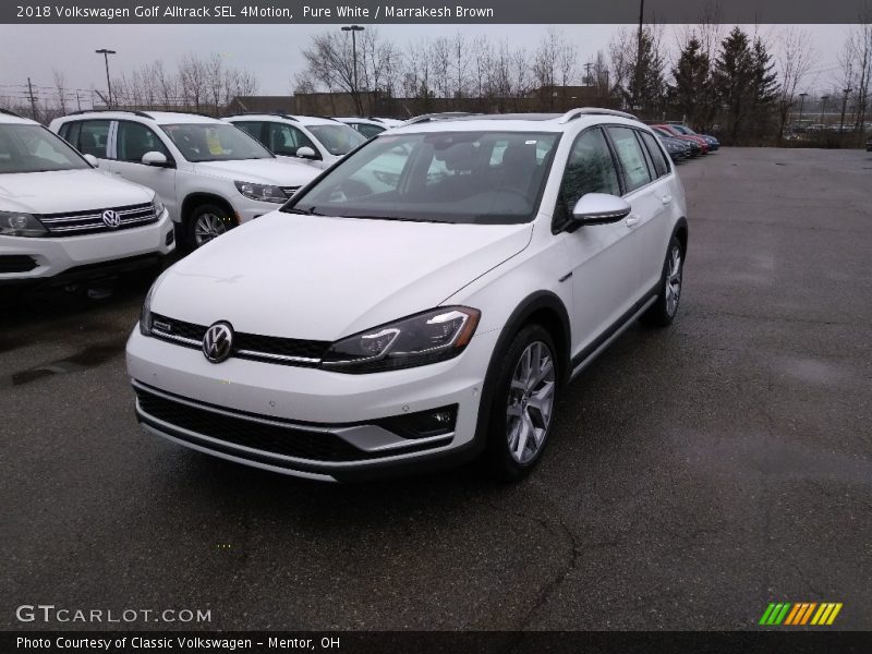 Pure White / Marrakesh Brown 2018 Volkswagen Golf Alltrack SEL 4Motion