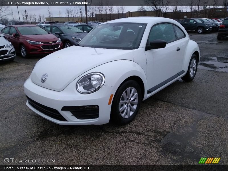 Front 3/4 View of 2018 Beetle S
