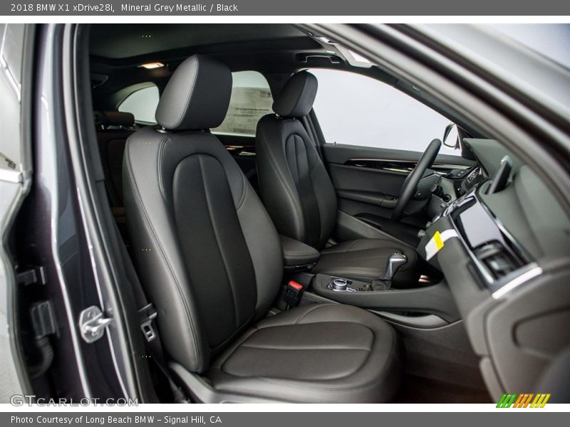 Mineral Grey Metallic / Black 2018 BMW X1 xDrive28i