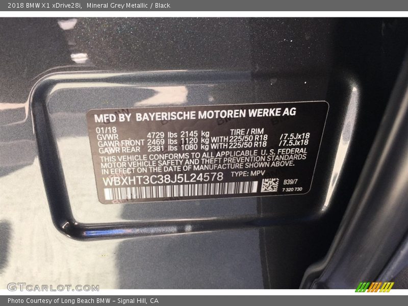 Mineral Grey Metallic / Black 2018 BMW X1 xDrive28i