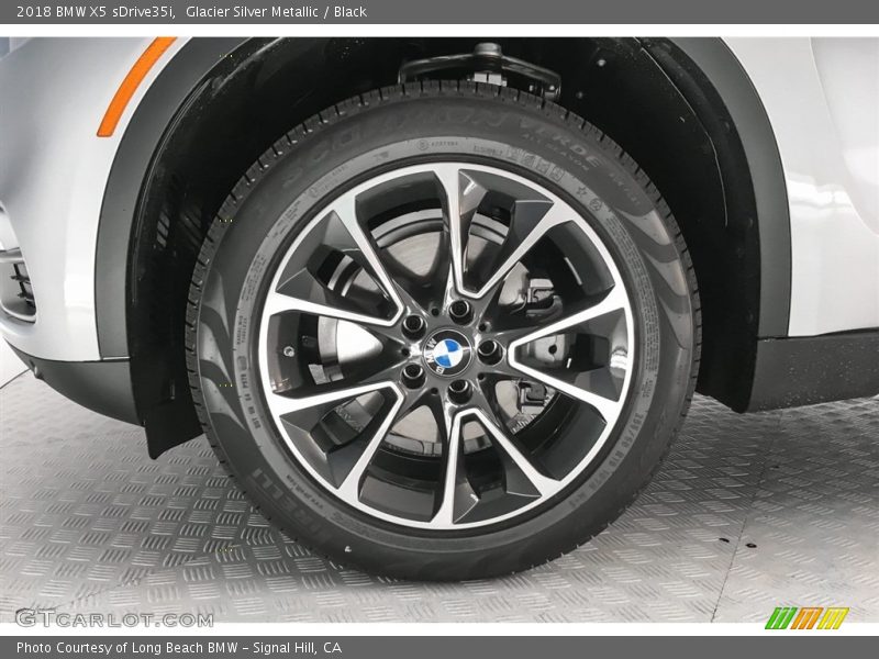 Glacier Silver Metallic / Black 2018 BMW X5 sDrive35i