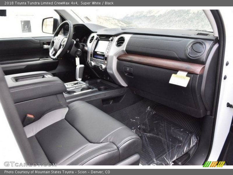 Super White / Black 2018 Toyota Tundra Limited CrewMax 4x4