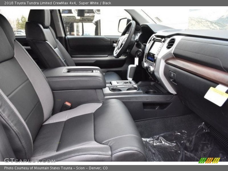 Super White / Black 2018 Toyota Tundra Limited CrewMax 4x4