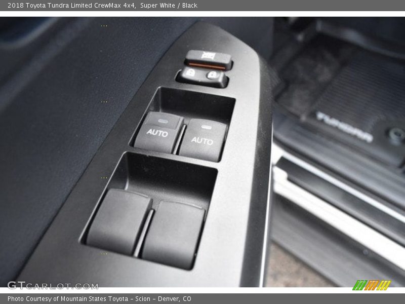 Super White / Black 2018 Toyota Tundra Limited CrewMax 4x4