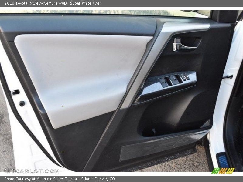 Super White / Ash 2018 Toyota RAV4 Adventure AWD