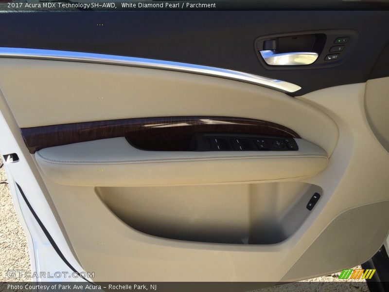 White Diamond Pearl / Parchment 2017 Acura MDX Technology SH-AWD