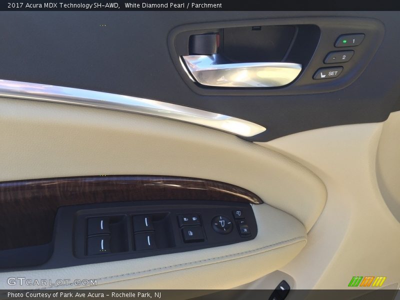 White Diamond Pearl / Parchment 2017 Acura MDX Technology SH-AWD