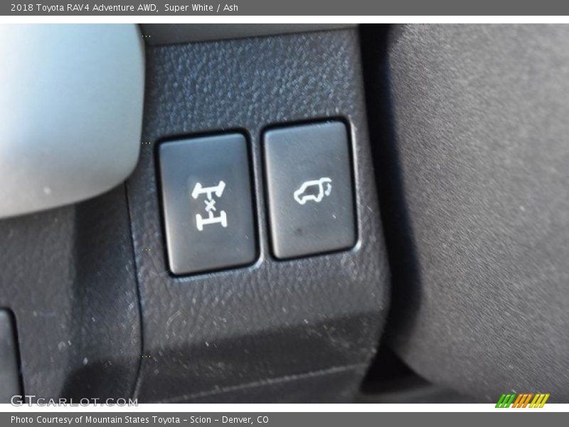 Super White / Ash 2018 Toyota RAV4 Adventure AWD