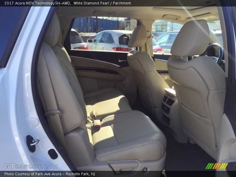 White Diamond Pearl / Parchment 2017 Acura MDX Technology SH-AWD
