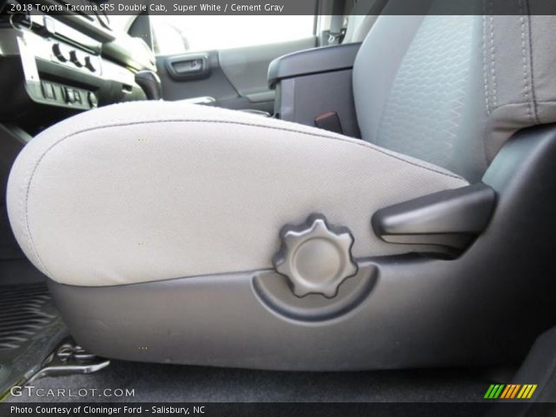 Super White / Cement Gray 2018 Toyota Tacoma SR5 Double Cab