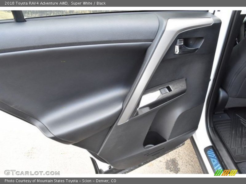 Super White / Black 2018 Toyota RAV4 Adventure AWD