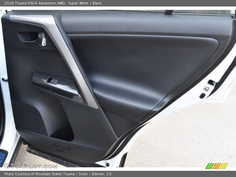 Super White / Black 2018 Toyota RAV4 Adventure AWD
