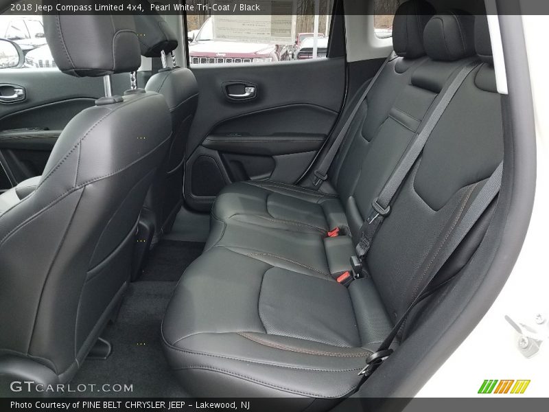 Pearl White Tri–Coat / Black 2018 Jeep Compass Limited 4x4