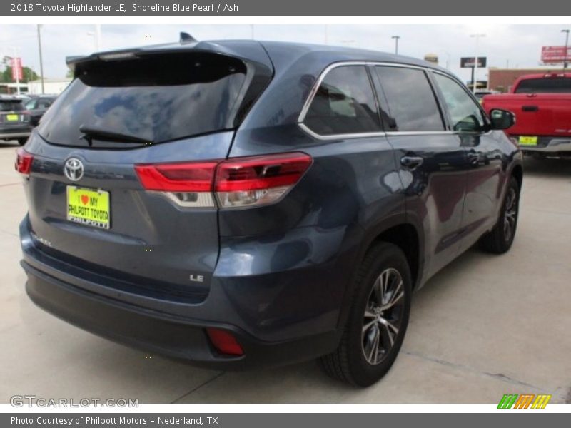 Shoreline Blue Pearl / Ash 2018 Toyota Highlander LE
