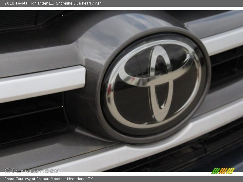 Shoreline Blue Pearl / Ash 2018 Toyota Highlander LE