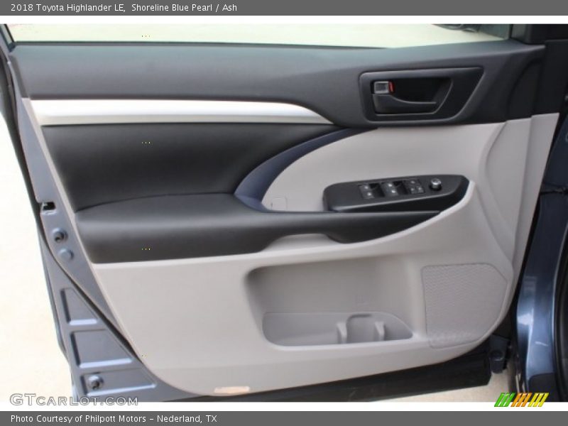 Shoreline Blue Pearl / Ash 2018 Toyota Highlander LE