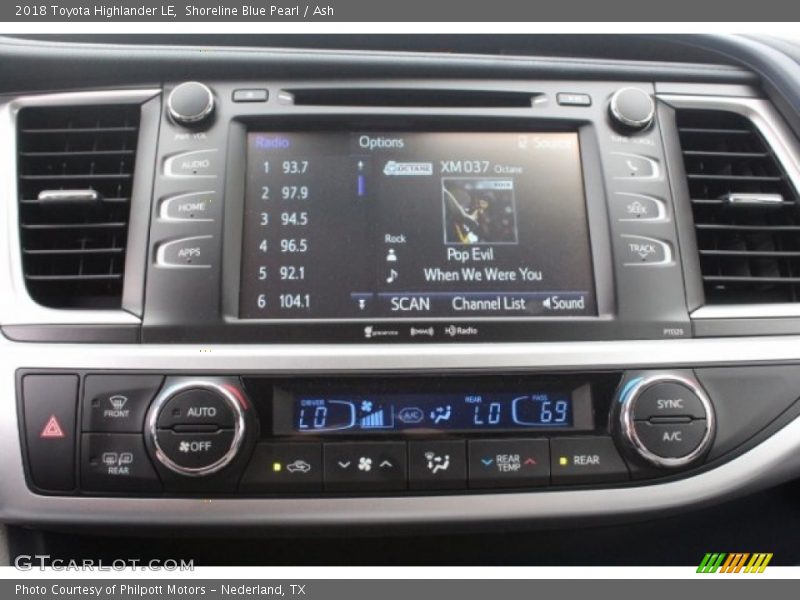 Shoreline Blue Pearl / Ash 2018 Toyota Highlander LE